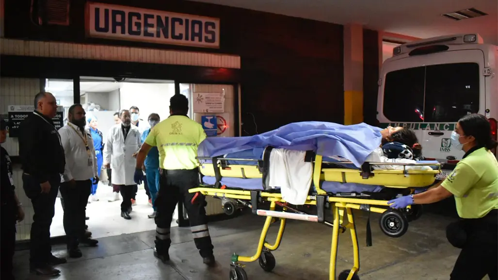 Regia lesionada en accidente en Cancún llega a Monterrey para recibir atención médica