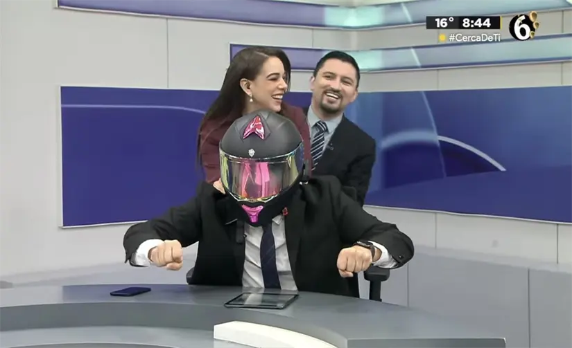 Débora Estrella en su programa Telediario en la CDMX. Foto: X @Deb_Estrella