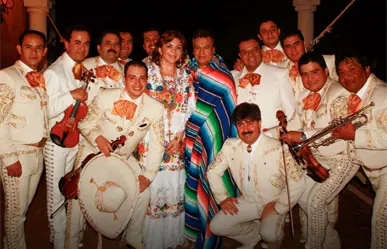 Juan Gabriel y el corazón del mariachi: ¿cómo revitalizó un género y llenó de orgullo a México?