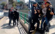 VIDEO | Policías de CDMX salvan a hombre que buscó atentar contra su vida