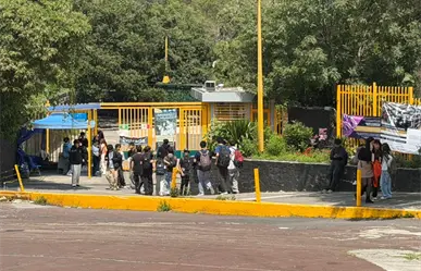 Muere alumno del CCH Sur tras ser apuñalado; agresor hiere a trabajador antes de lanzarse de un tercer piso