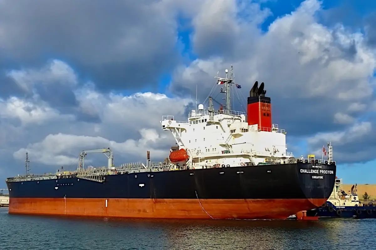 Los puertos de Altamira y Tampico se convirtieron en escenario de una de las redes de contrabando de combustible más grandes en la historia reciente de México. Foto: SEDENA