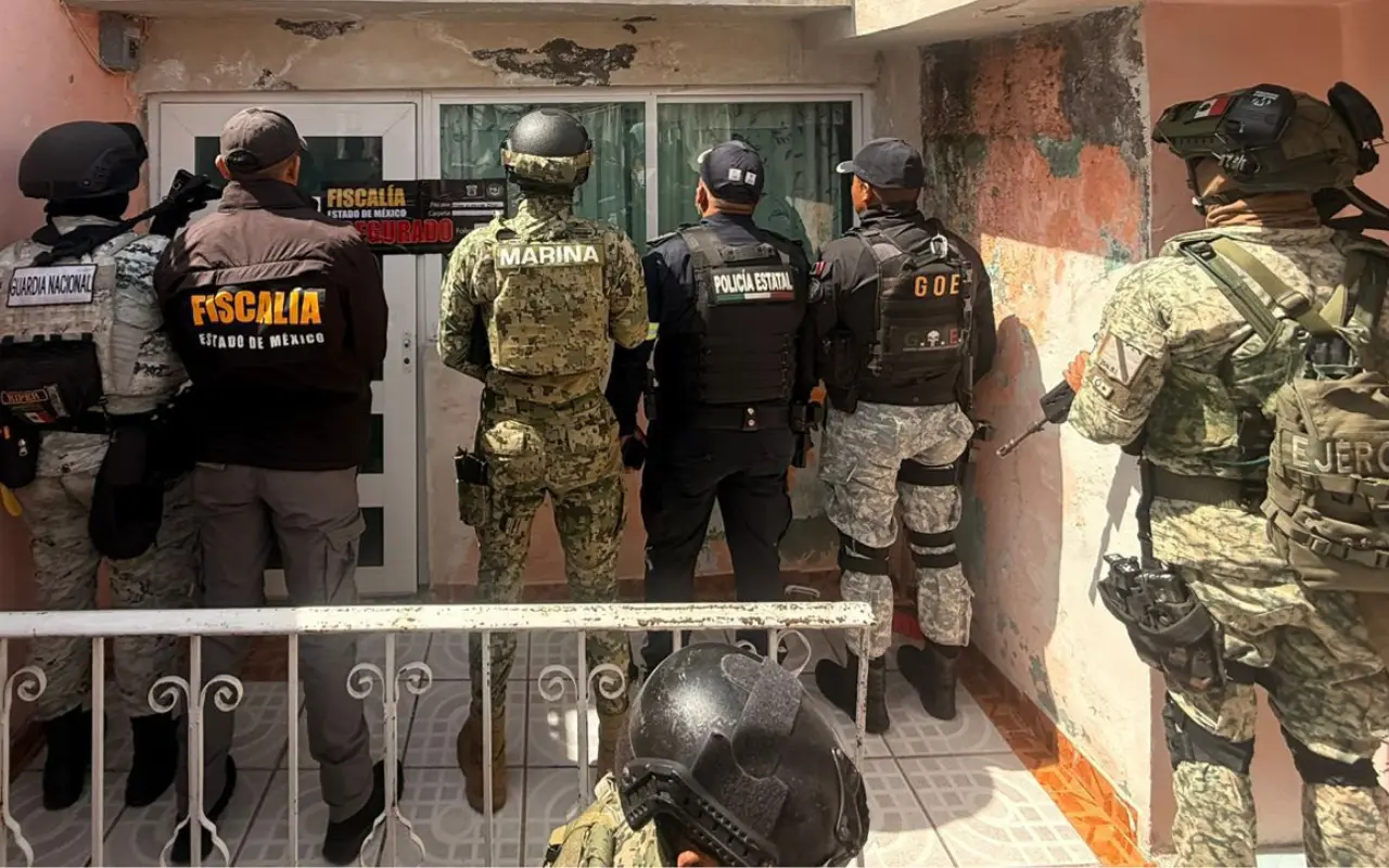 Autoridades de los tres niveles, aseguran inmuebles en el marco de la Operación Restitución. Foto: @FiscaliaEdomex (Canva)