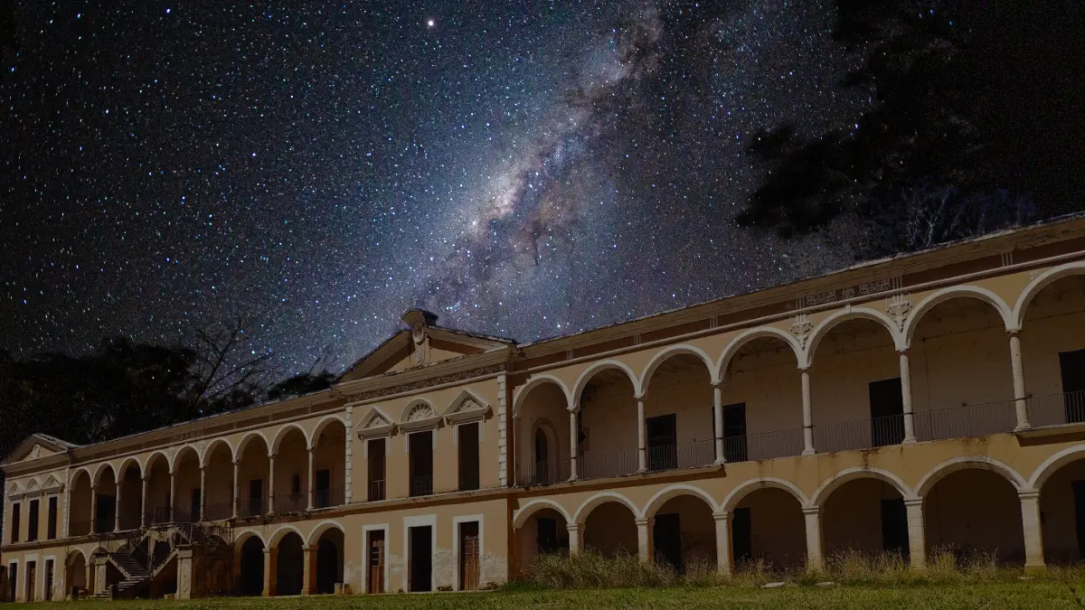En esta hacienda se puede ver la Vía Láctea sin necesidad de telescopio Foto: Canva/Rodrigo Carrillo