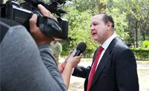 Admite Ernesto Alanís necesidad de endurecer la ley ante cirugías estéticas en adolescentes