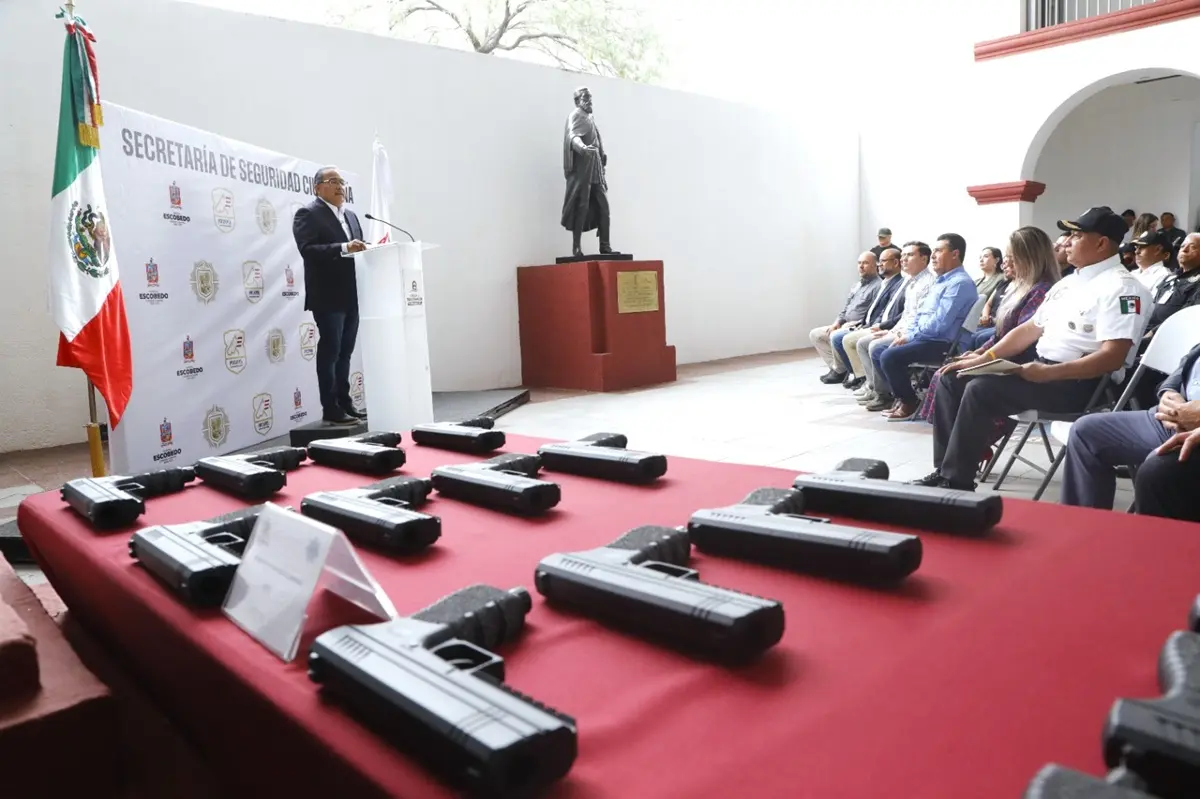 El alcalde de Escobedo, Andrés Mijes, aseguró que las S2 no letales que hoy son parte de la Secretaría de Seguridad Ciudadana salvan vidas y evitan escaladas innecesarias de violencia. Foto: Gobierno de Escobedo
