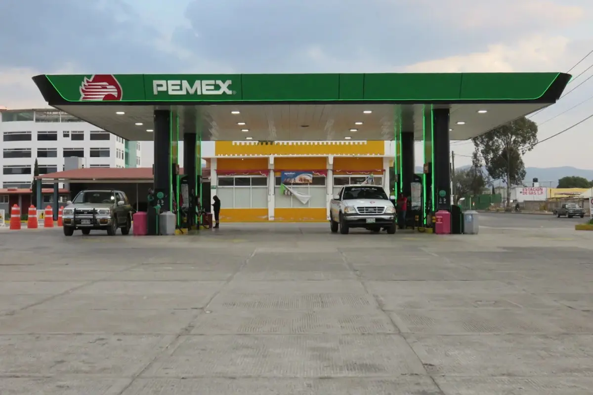 Para los automovilistas y transportistas tamaulipecos, este acuerdo representa un alivio en medio de la constante preocupación por los incrementos en el precio de la gasolina. Foto: PEMEX