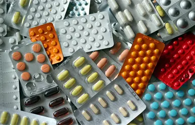 Gobierno de México evidencia a proveedores farmacéuticos que han incumplido en entrega de medicamentos