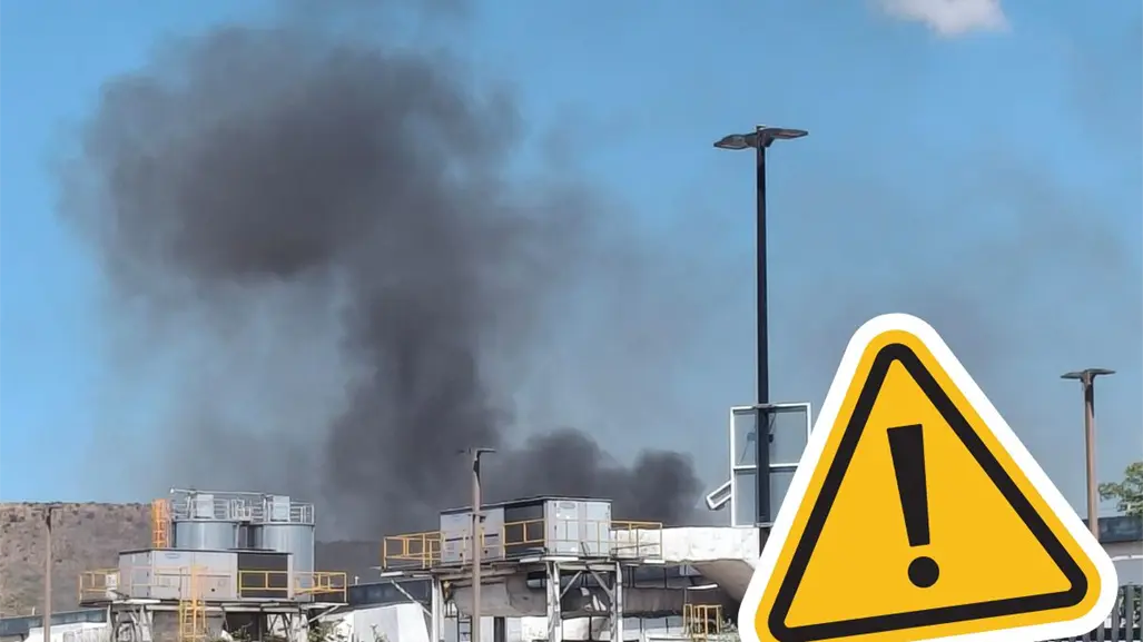 Se incendia lote baldío en Saltillo a causa de quema clandestina de basura