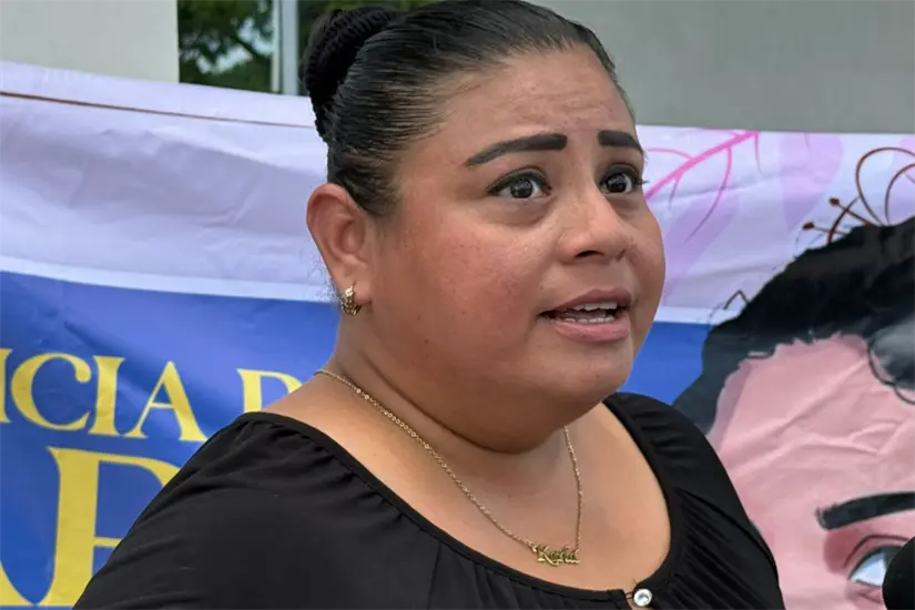Elizabeth Roses, madre de Karla, exige justicia por el feminicidio de su hija. Foto: Axel Hassel