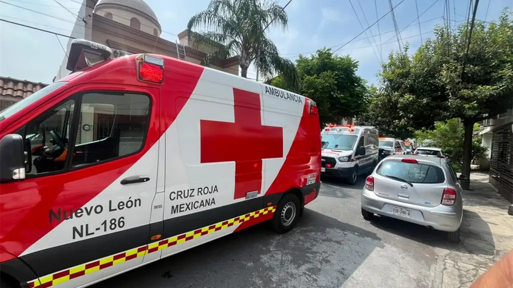 Muere hombre tras recibir descarga eléctrica en Monterrey