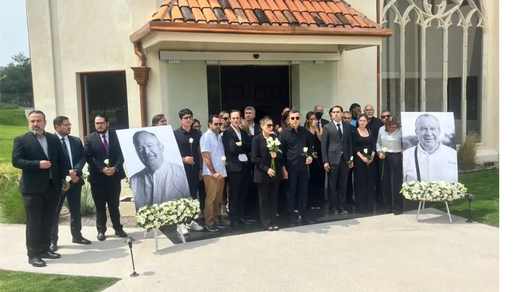 Rinden guardia de honor a Mauricio Fernández en La Milarca