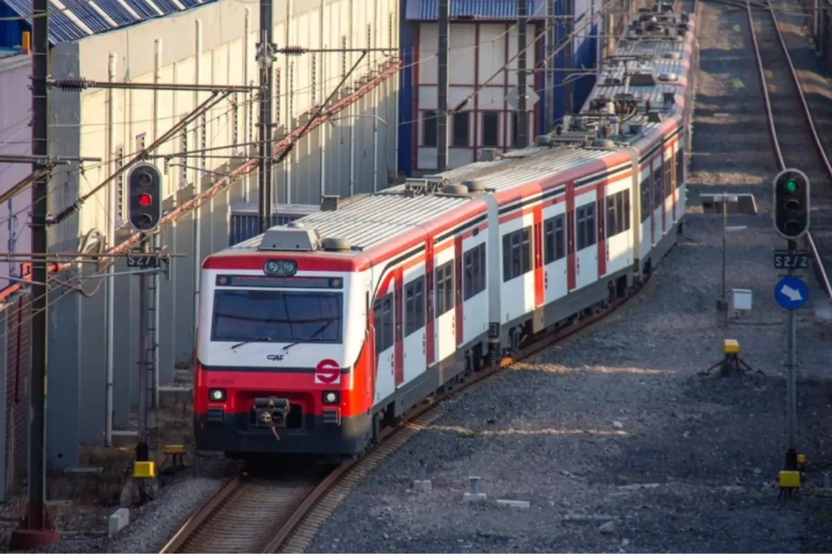 Tren Suburbano. Foto: @Suburbanos | Canva