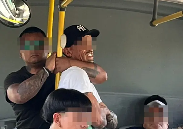 Pasajeros detienen a hombre que acosaba a estudiante en camión de Piedras Negras