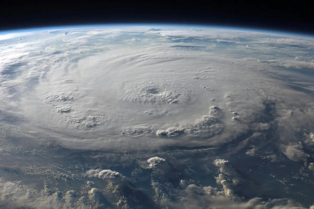 Toma satelital de un huracán Foto: Pexels