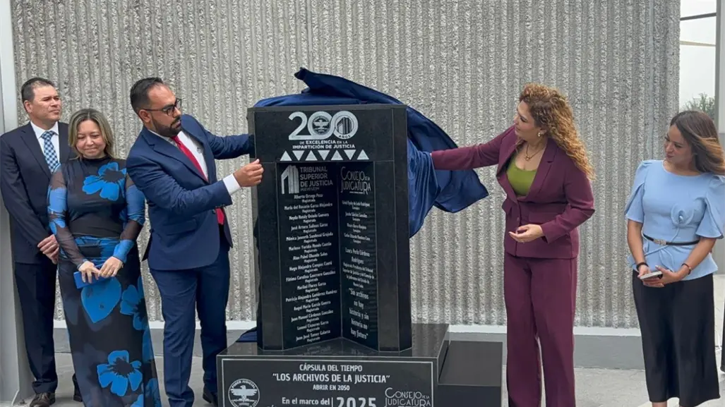 Instauran cápsula del tiempo por los 200 años del Tribunal Superior de Justicia en Nuevo León