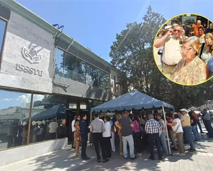 Se manifiestan pensionados del ISSSTE Coahuila, piden pagos y les cierran la puerta en la cara