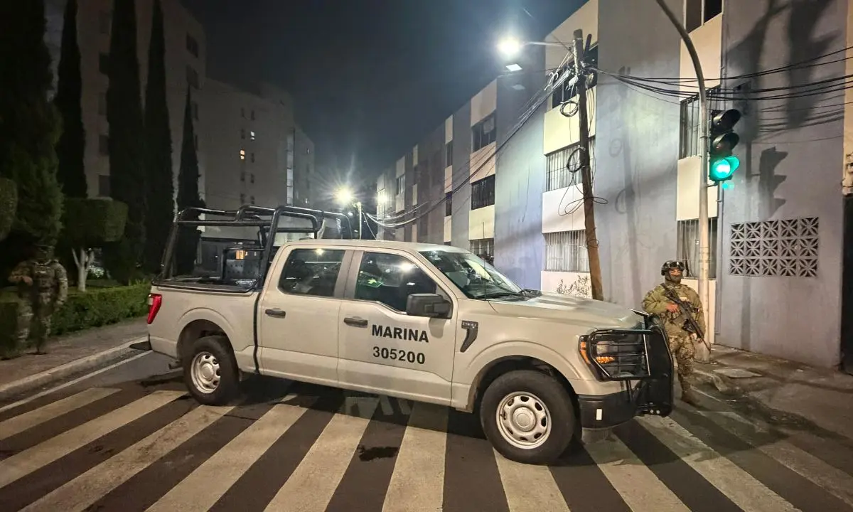 Personal de la Secretaría de Marina en operativo en Coapa.  Foto: Ramón Ramírez