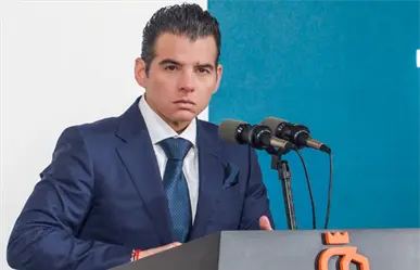 Miguel Ángel Flores asegura que Gobierno de Nuevo León no respalda reformas a la Constitución