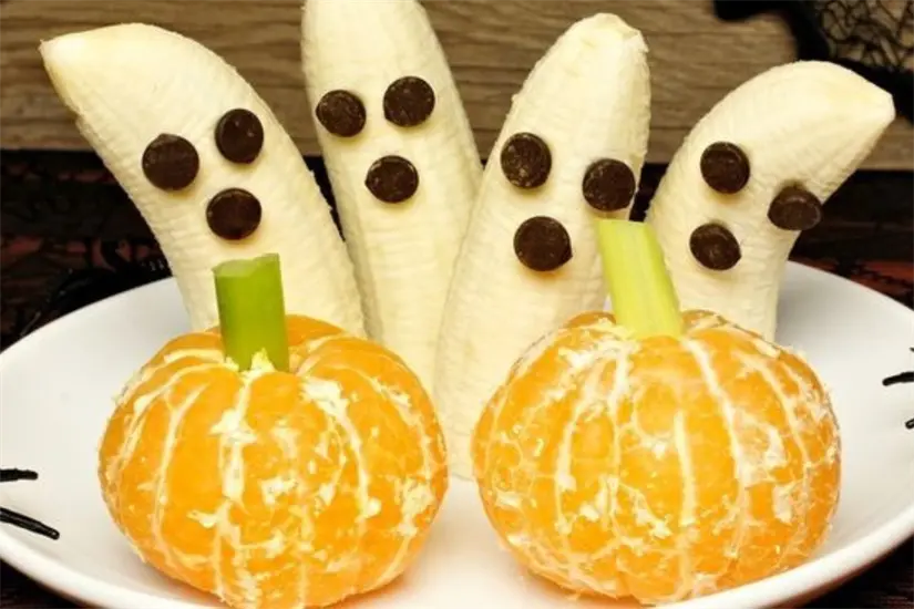 Postre de fantasmitas de plátano | Foto: Pinterest