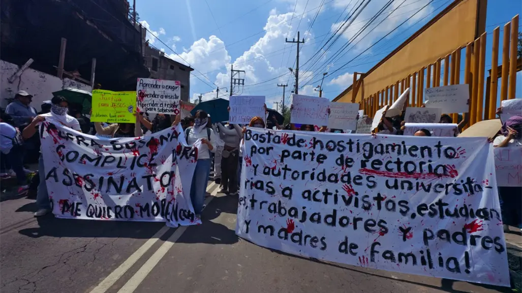 Tras asesinato de alumno, estudiantes del CCH Sur exigen mayor seguridad en el plantel