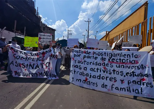Tras asesinato de alumno, estudiantes del CCH Sur exigen mayor seguridad en el plantel
