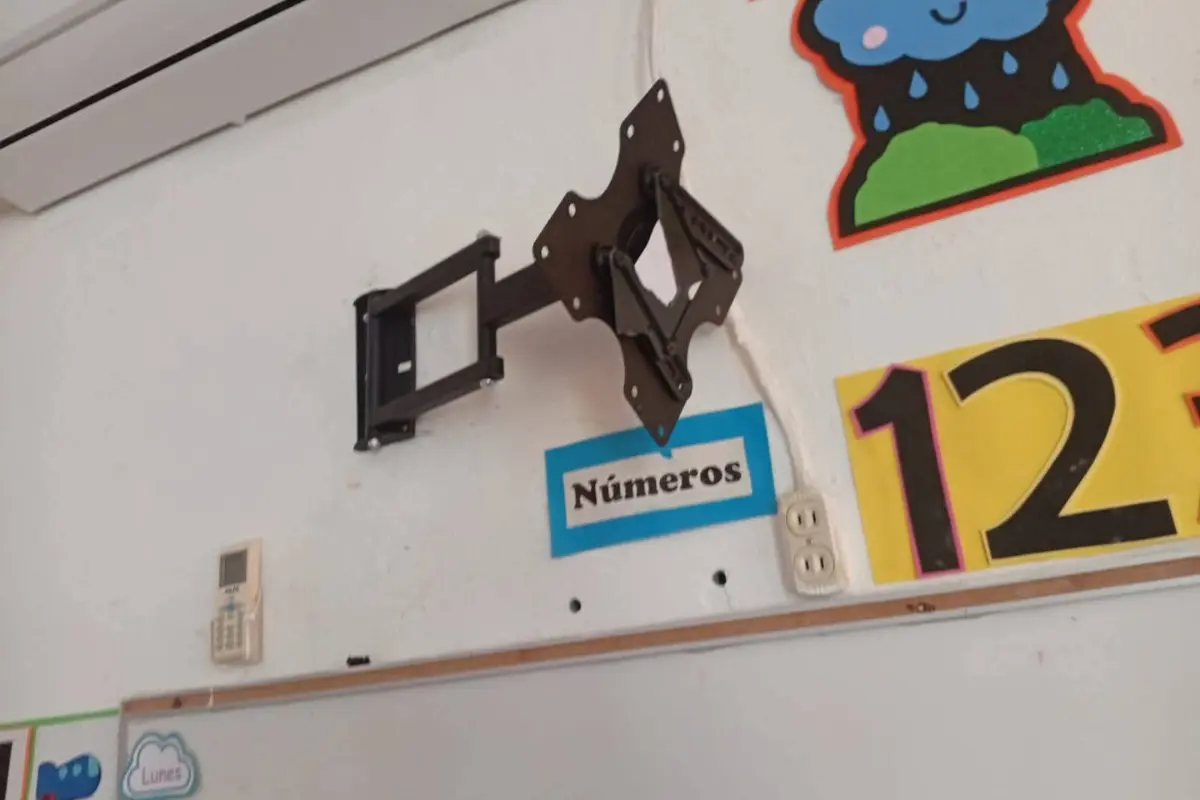 El Jardín de Niños Carolina Balboa, ubicado en la colonia 21 y Periférico de Matamoros, Tamaulipas, enfrenta una crisis de seguridad tras sufrir siete robos en menos de tres meses. Foto: SET