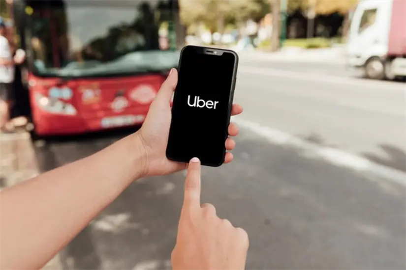 Las autoridades estatales aseguran que los operativos buscan dar seguridad y certeza tanto a conductores como a usuarios de las plataformas. Foto: Freepik 