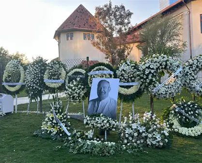 Velan restos de Mauricio Fernández en privado; alistan homenaje público