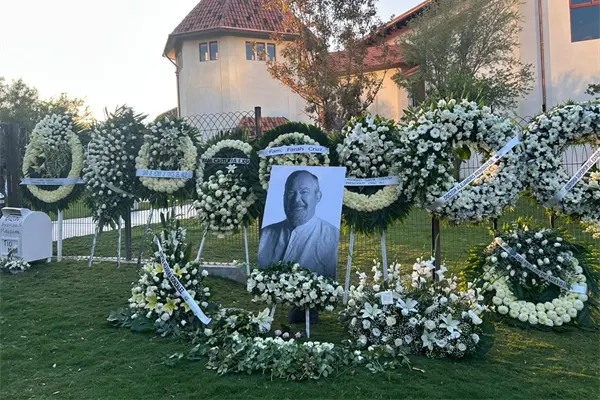 Velan restos de Mauricio Fernández en privado; alistan homenaje público
