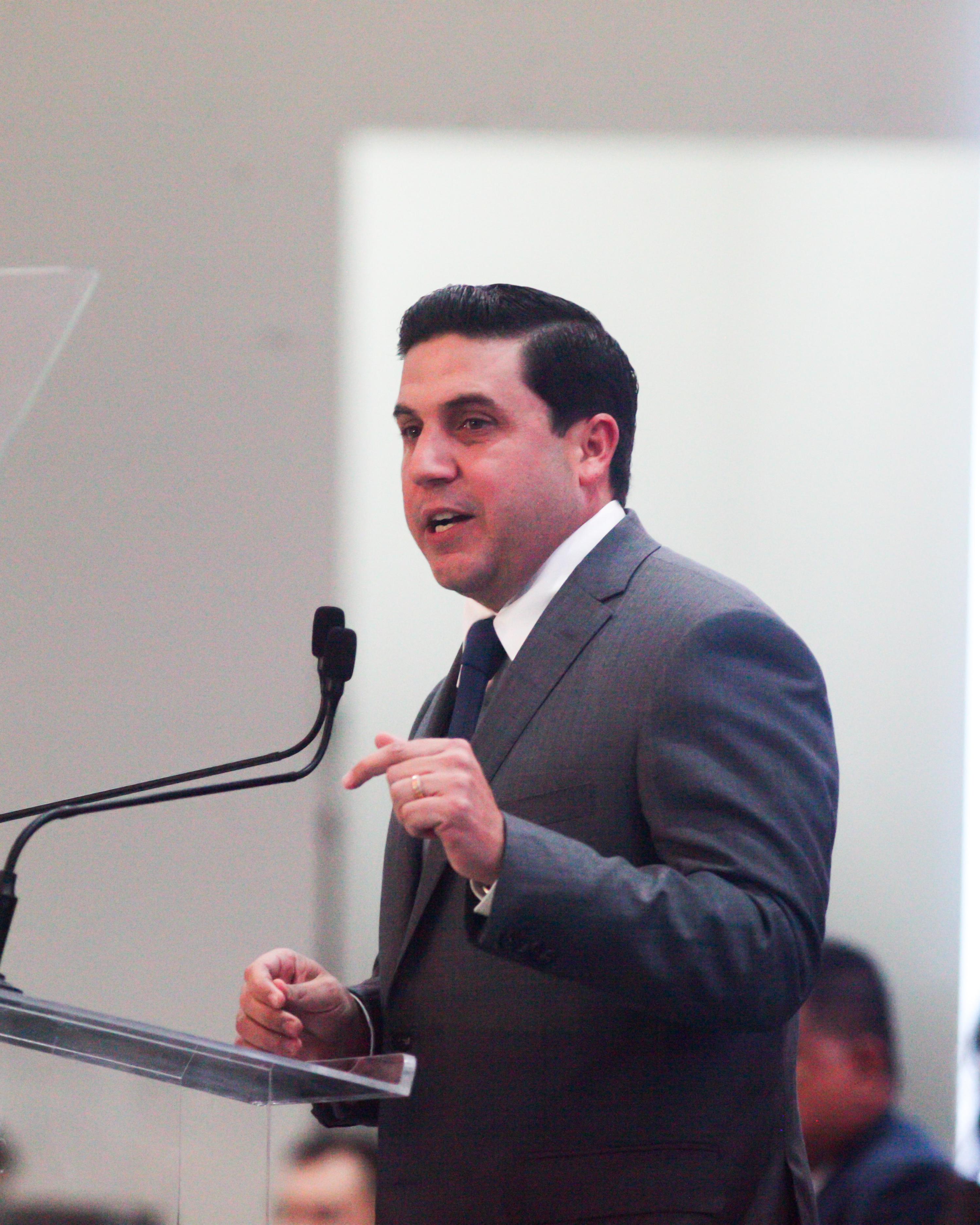 Destaca el alcalde Raúl Cantú la construcción del Estadio de Béisbol de Ligas
