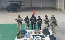 Drogas y armas decomisadas tras operativo en Monterrey