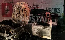 VIDEO | Incendio consume camioneta en colonia La Argentina de Monterrey