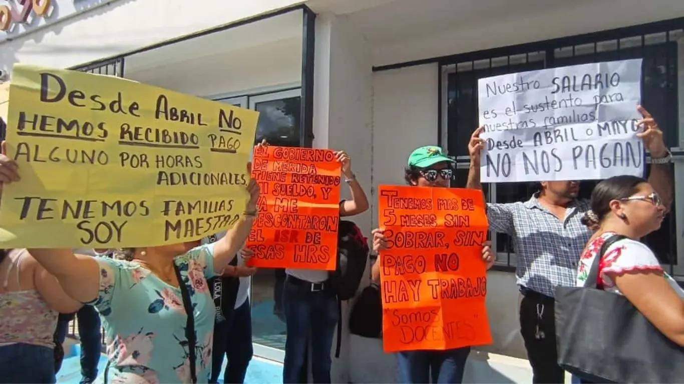¿Por qué no se les había pagado a los docentes?. Foto: Christian Espadas