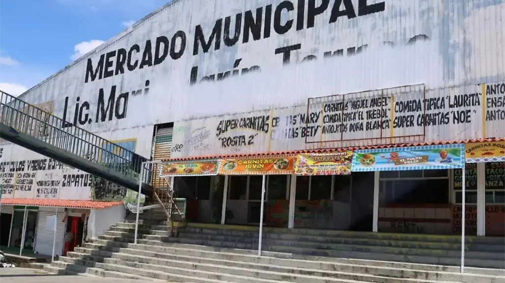 Borran nombre del exgobernador Mario Marín Torres de mercado en Puebla | VIDEO