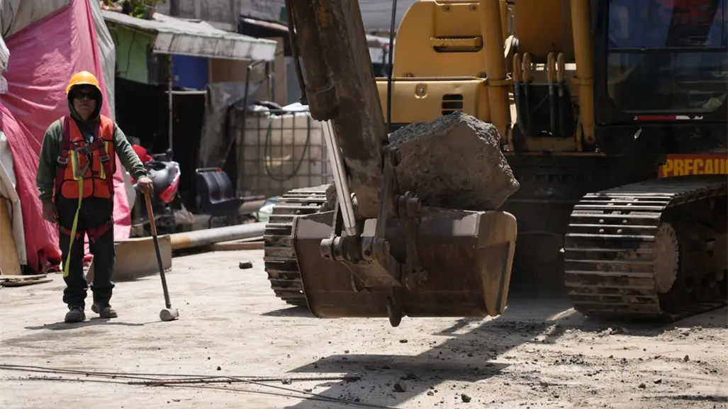 Socavón en Iztapalapa avanza en trabajos de reparación y esto se sabe sobre la fecha de término