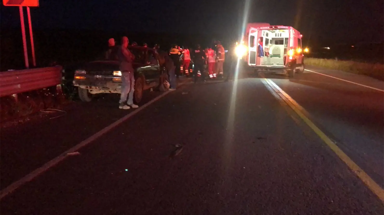 Dos hombres muertos y otro más herido es el saldo de este terrible accidente. |Foto: Especial
