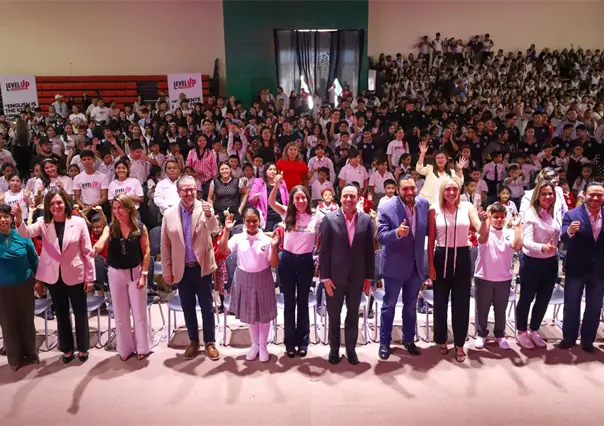 Manolo Jiménez impulsa Level Up en todas las escuelas de Coahuila