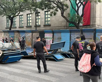 FOTOS | Blindan Reforma y Centro Histórico por marcha de Ayotzinapa