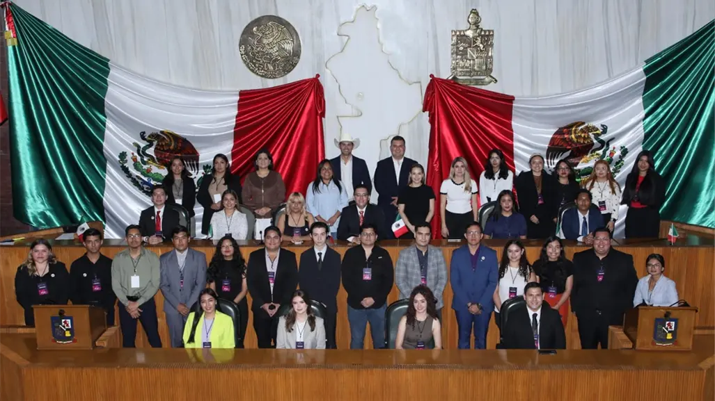 Congreso de NL arranca el XVII Parlamento Juvenil con actividades y propuestas de estudiantes