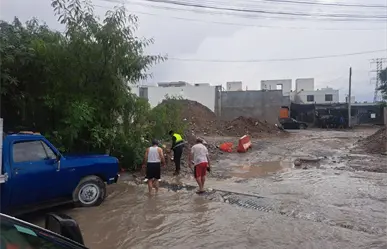 Rescatan a niño de morir ahogado tras ser arrastrado por la corriente