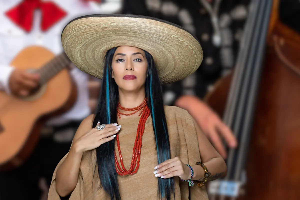 Lila Downs defiende la libertad artística (Foto: IG @liladowns / Canva)