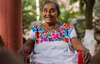 Estrenan "Sinahal, señora de los partos": un documental yucateco que visibiliza la partería maya