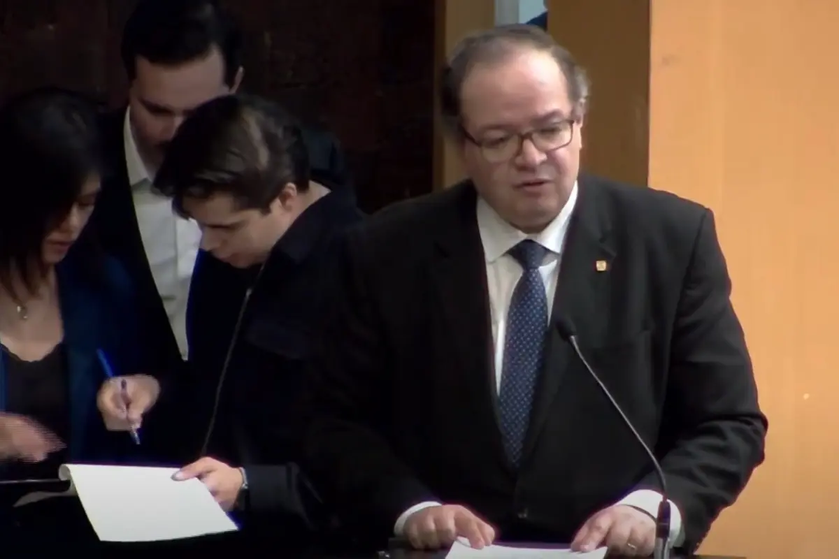 El rector  de la UNAM Leonardo Lomelí habla sobre CCH Sur. Foto: cámara de Diputados