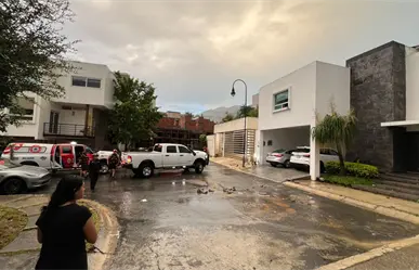 Intensas lluvias provocan derrumbe al sur de Monterrey; PCNL rescata a recién nacido