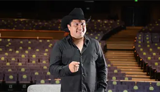 Julión Álvarez ¿pisó celular a fanático durante uno de sus conciertos?, esto se sabe