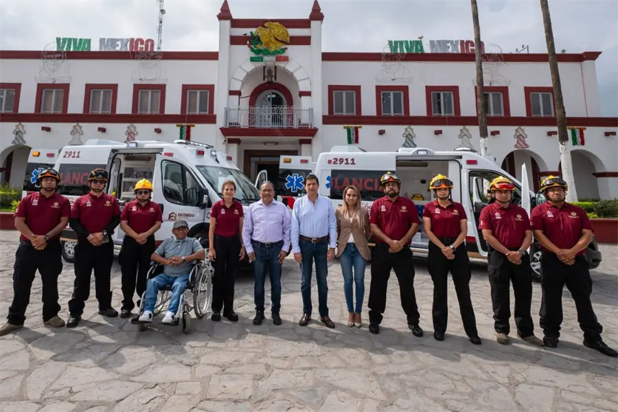 Gobierno de Escobedo fortalece atención a emergencias con nuevas unidades y vestimenta para paramédicos