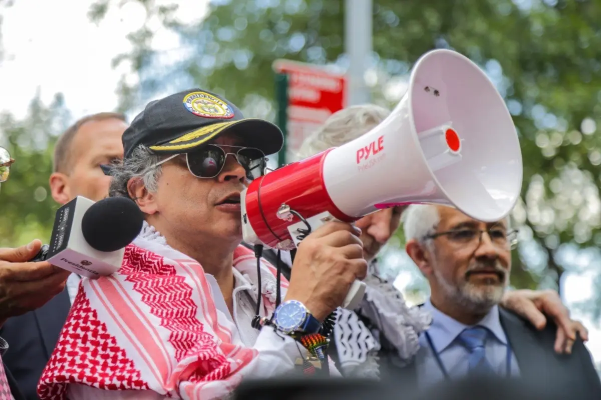 Gustavo Petro protestando en Nueva York Foto: X(Twitter) @sentdefender