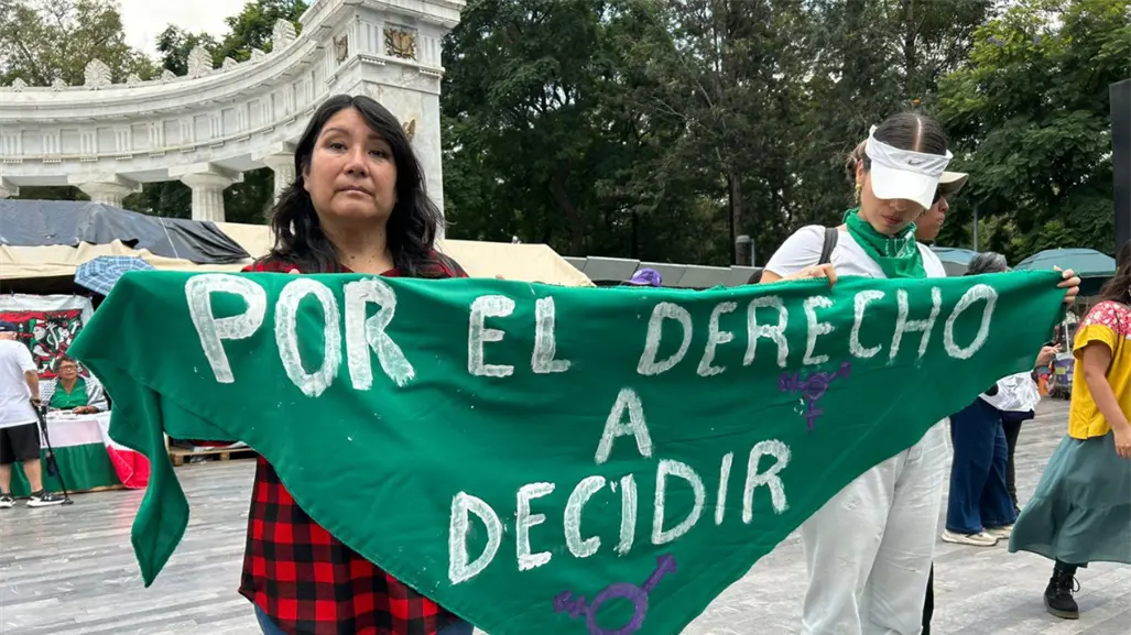 Marcha en CDMX por aborto legal 2025: mujeres exigen acceso seguro y sin criminalización