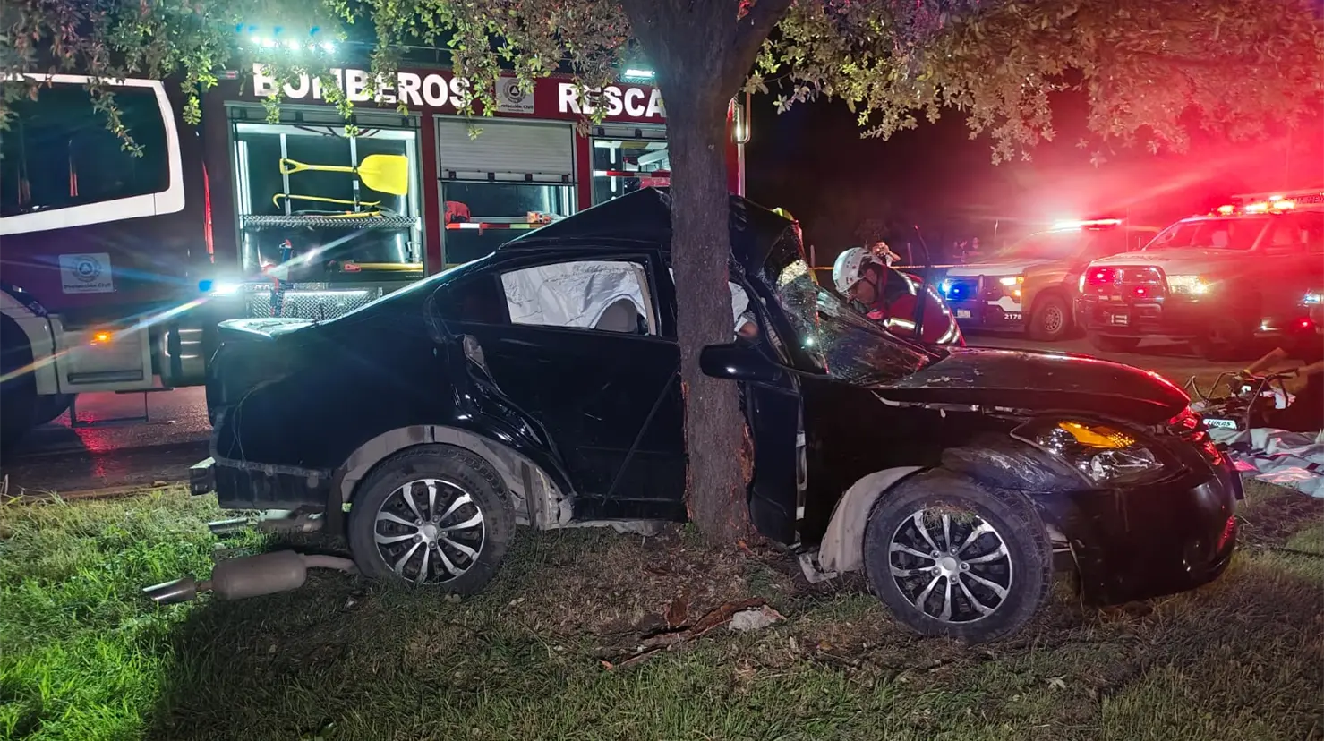 Joven prensado y tres heridos graves tras choque brutal en Libramiento Naciones Unidas